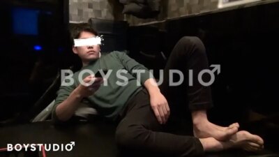 BOY-406 素朴男子がビデオボックスに初登場！