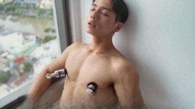 Duc Vuong: Vietnamese hunk sextoy solo session
