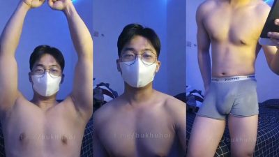 Cute boy: Athletic sextoy solo and cumshot finish