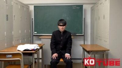 01-30-0005-06 下着セット販売。着替え中ですよ!