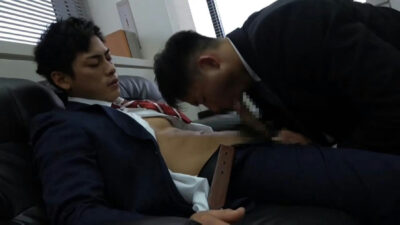 KSUI023 休日出勤のオフィスで白昼交尾